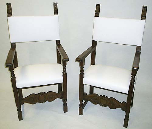 french antique Pair of Renaissance Tuscan Armchairs