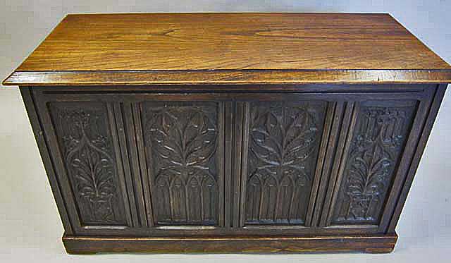 Gothic chest in Flamboyant Style