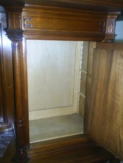 3097-interior of top of cabinet