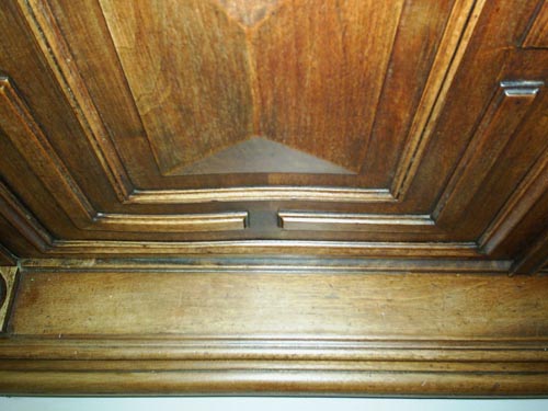 3306-moulding of antique walnut cabinet