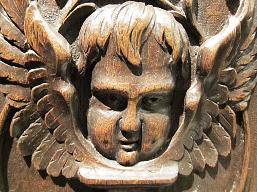 4157-carved angelot