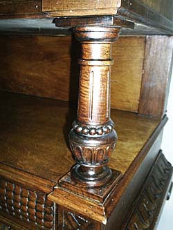 4159-column base of credenza