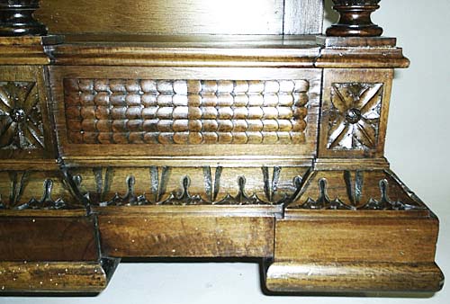 4159-credenza lower corner