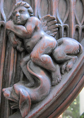 4194-carved cherub