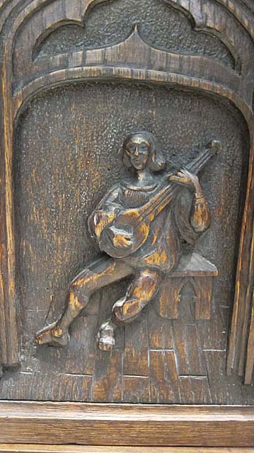 5106-detail of troubadour