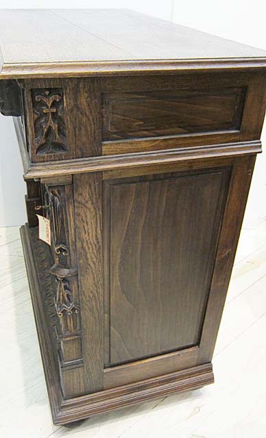 5106-side of gothic troubadour cabinet