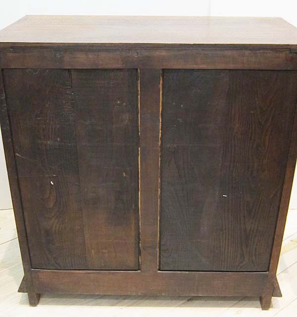 5106-back of troubadour cabinet