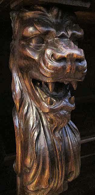 5183a-detail of lion
