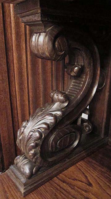 5183a-upper corbel of antique cabinet