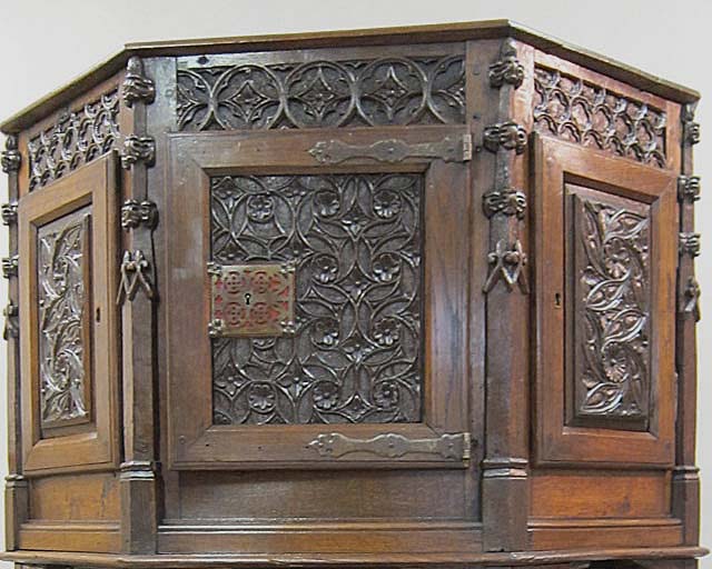 5185-upper part of 19th century cabinet