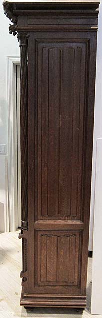 5193-side view of armoire