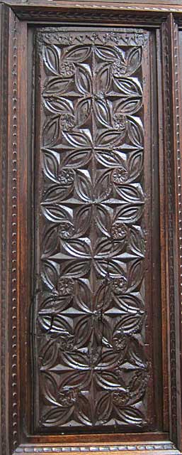 upper panel left