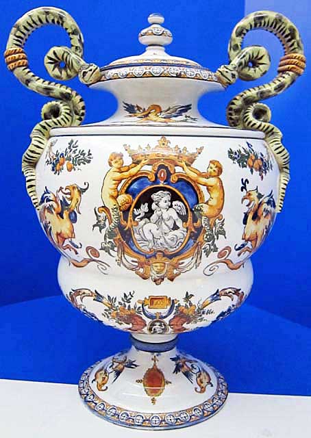 gien-vase-renaissance-fond-blanc