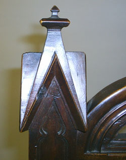 4126-finial on throne chair