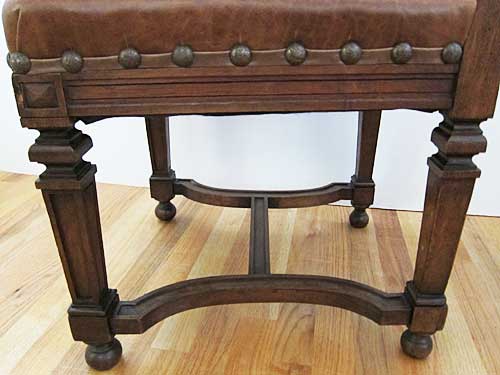 4175-side view of base of chair