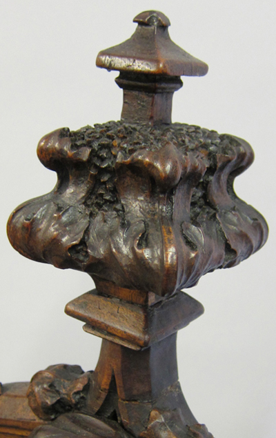 5195-finial detail