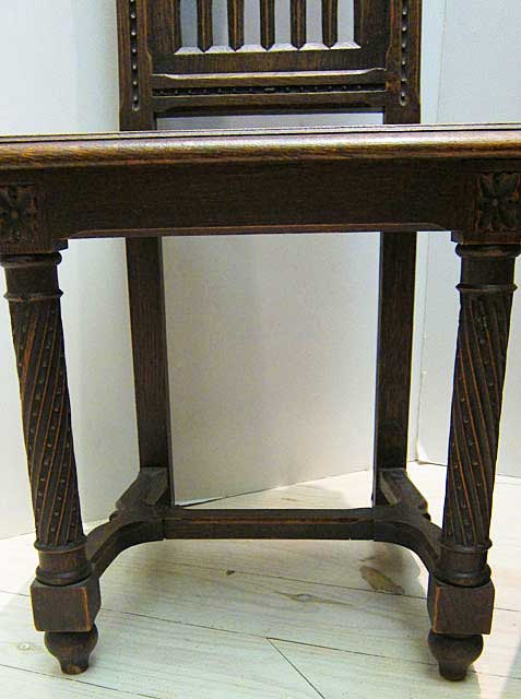 5208-base of gothic dining chair