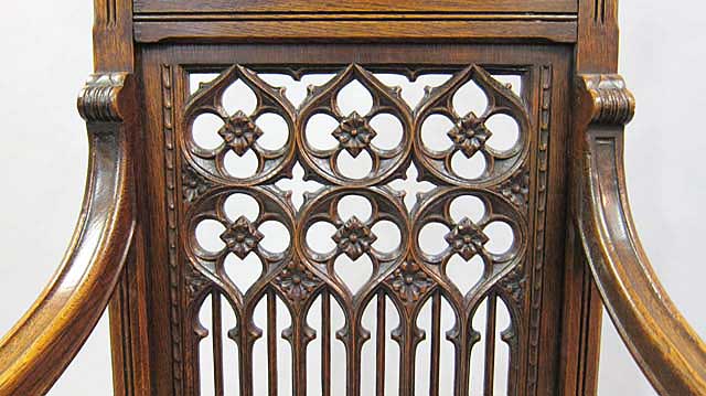 5224-armchair gothic panel detail