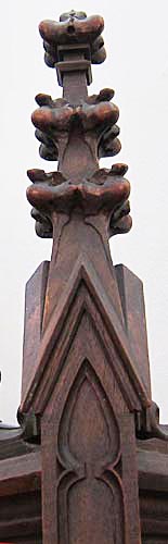 4179-crocketed finial