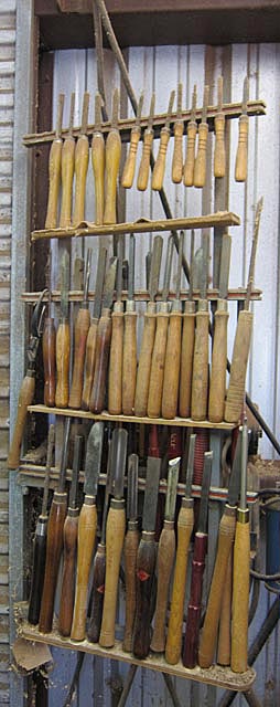 Inside George Greider's Workshop - knives for carving