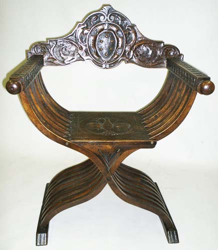 savonarola chair with medici elements