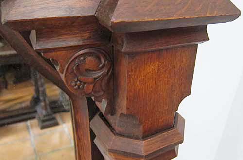 5128-corbel scrollwork