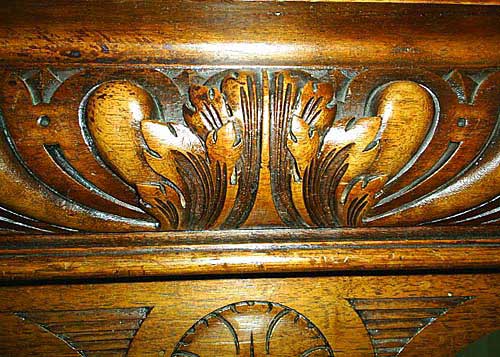 4137-carved acanthus detail