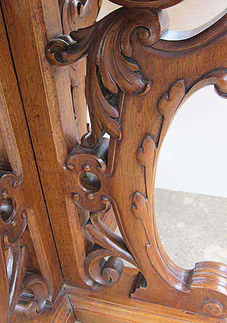 detail of renaissance table leg