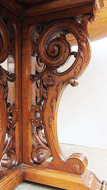 renaissance table leg