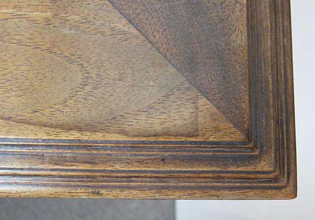 table moulding